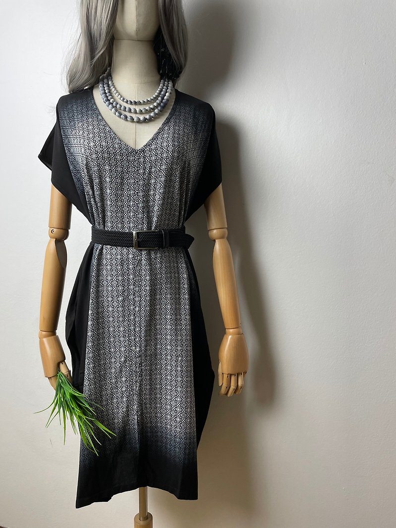 Dip dyed V-neck dress, slit skirt - One Piece Dresses - Other Materials Gray