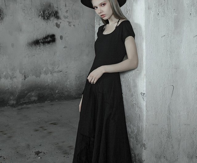 Gothic Witch Gorgeous High Slit Dress/ Dress - Shop PUNK RAVE Evening  Dresses & Gowns - Pinkoi