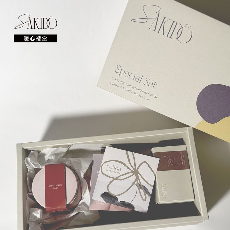 【SAKIDO】A thoughtful and heart-warming gift box with fragrance and warmth-sensing candle + horse oil skin-friendly soap - น้ำหอม - วัสดุอื่นๆ 