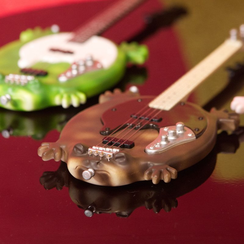 A Delicious-Looking Wagashi-Style Common Rain Frog Bass - Items for Display - Plastic 