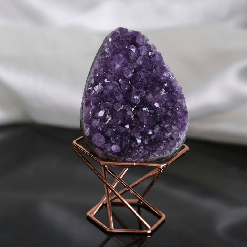 #499One Picture One Object/Uruguayan Amethyst Egg Shape Ornament Imperial Amethyst Dinosaur Egg - ของวางตกแต่ง - คริสตัล สีม่วง