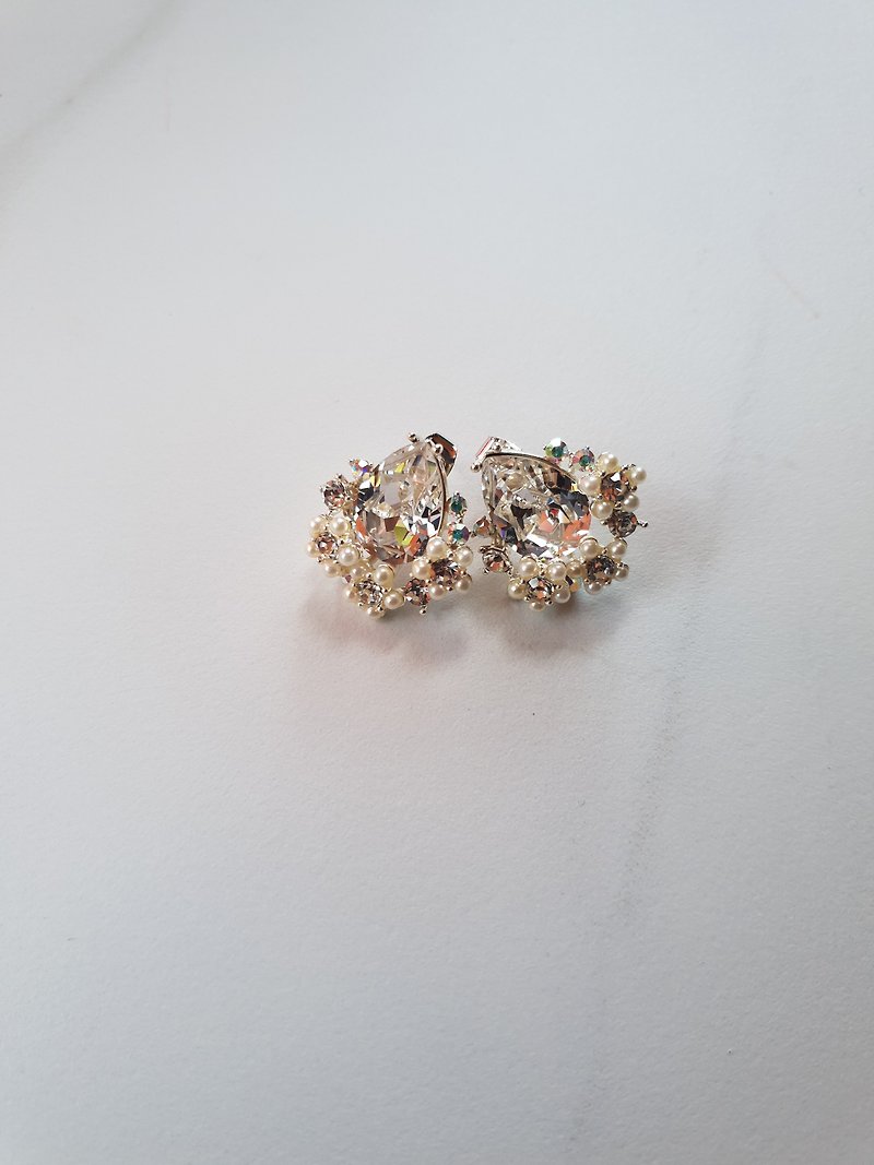Korean high-polish floral silver crystal teardrop earring , bridal earring - ต่างหู - เงิน สีเงิน