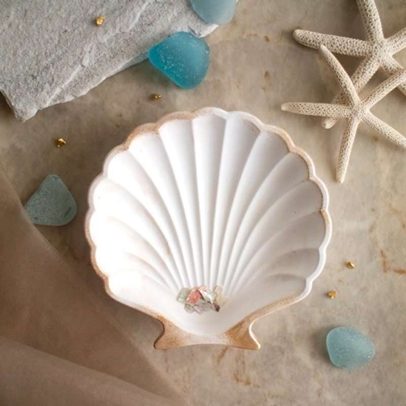 marble shell stone | 貝殻のアロマストーン - 香氛/精油/擴香 - 陶 金色