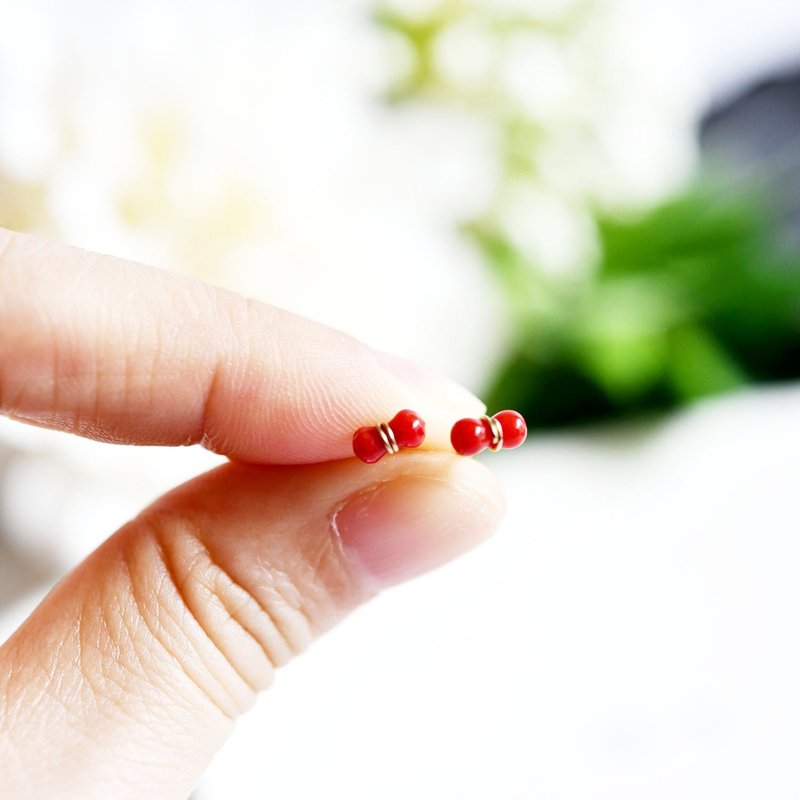 運気を上げる 小粒赤サンゴ(コーラル)のネジネジリボンピアス orイヤリング 3月誕生石 - 耳環/耳夾/耳骨夾 - 寶石 紅色