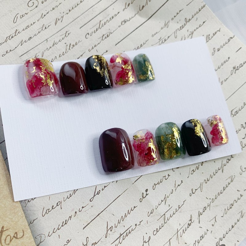 復古寶石 指甲貼片/凝膠指甲/訂製美甲貼片 NA 26 - 指甲油/指甲貼 - 其他材質 紅色