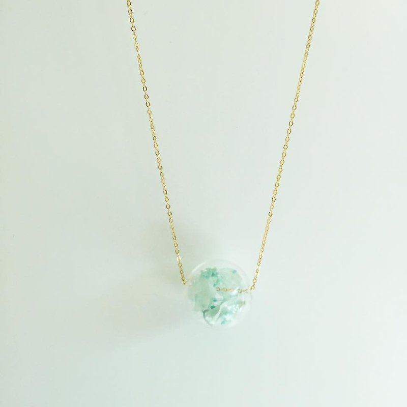 Geometric ball mint green glass bead necklace jewelry original handmade necklace 16K gold-copper-plated chain Beads Ball Necklace Mint Green Free Shipping - สร้อยติดคอ - วัสดุอื่นๆ สีเขียว