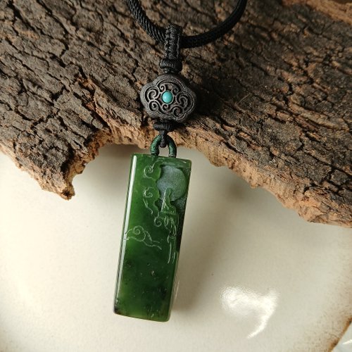 JadeGaze 玉凝飾｜臺灣玉雕工藝品牌🚩新品上架！ 項鍊 古典編織 加拿大碧玉+黑檀木+綠松石/中性雕刻項鍊