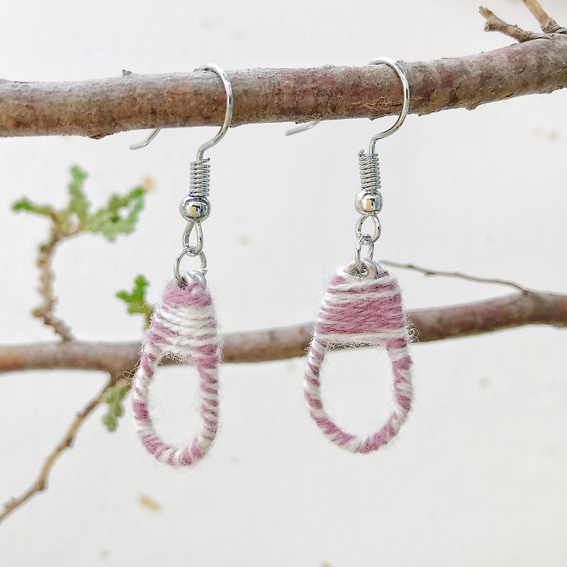 Handmade Felt Earrings with Cashmere (Clip-Ons Also Available) - ต่างหู - ขนแกะ สึชมพู