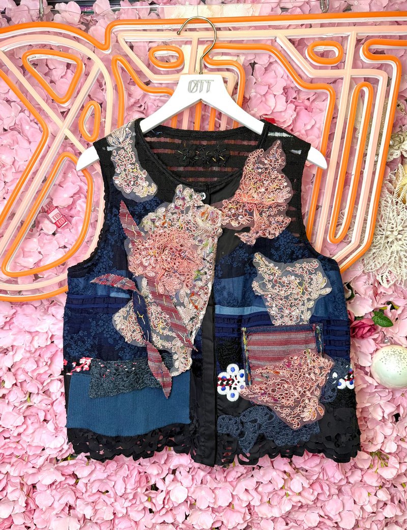 OTT獨一無二•Unique日系森系甜系重工拼接刺繡蕾絲背心外套 - 背心/無袖上衣 - 棉．麻 多色
