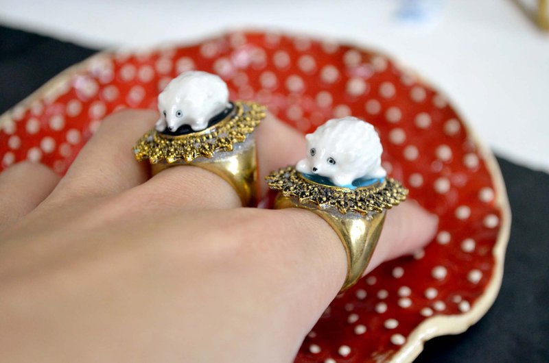 ハリネズミコンジュゲート<イエロー>ホワイトセラミックシューレースリングリングカラーリテンションブラケットパーマネントアジャスタブルサイズ - リング・指輪 - 金属 ゴールド