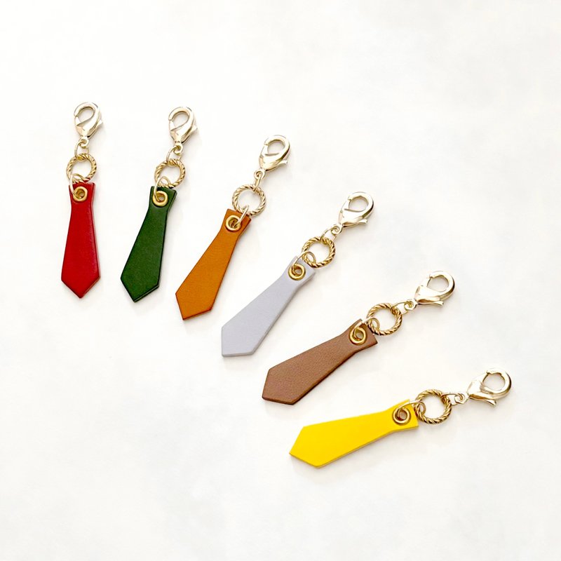 Genuine leather charm twist on necktie - พวงกุญแจ - หนังแท้ หลากหลายสี