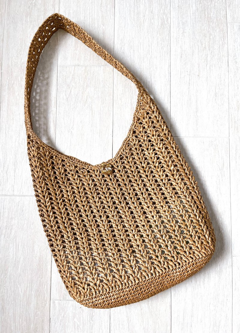 Wheat hand crocheted raffia shoulder bag camel color large capacity - กระเป๋าแมสเซนเจอร์ - กระดาษ สีนำ้ตาล