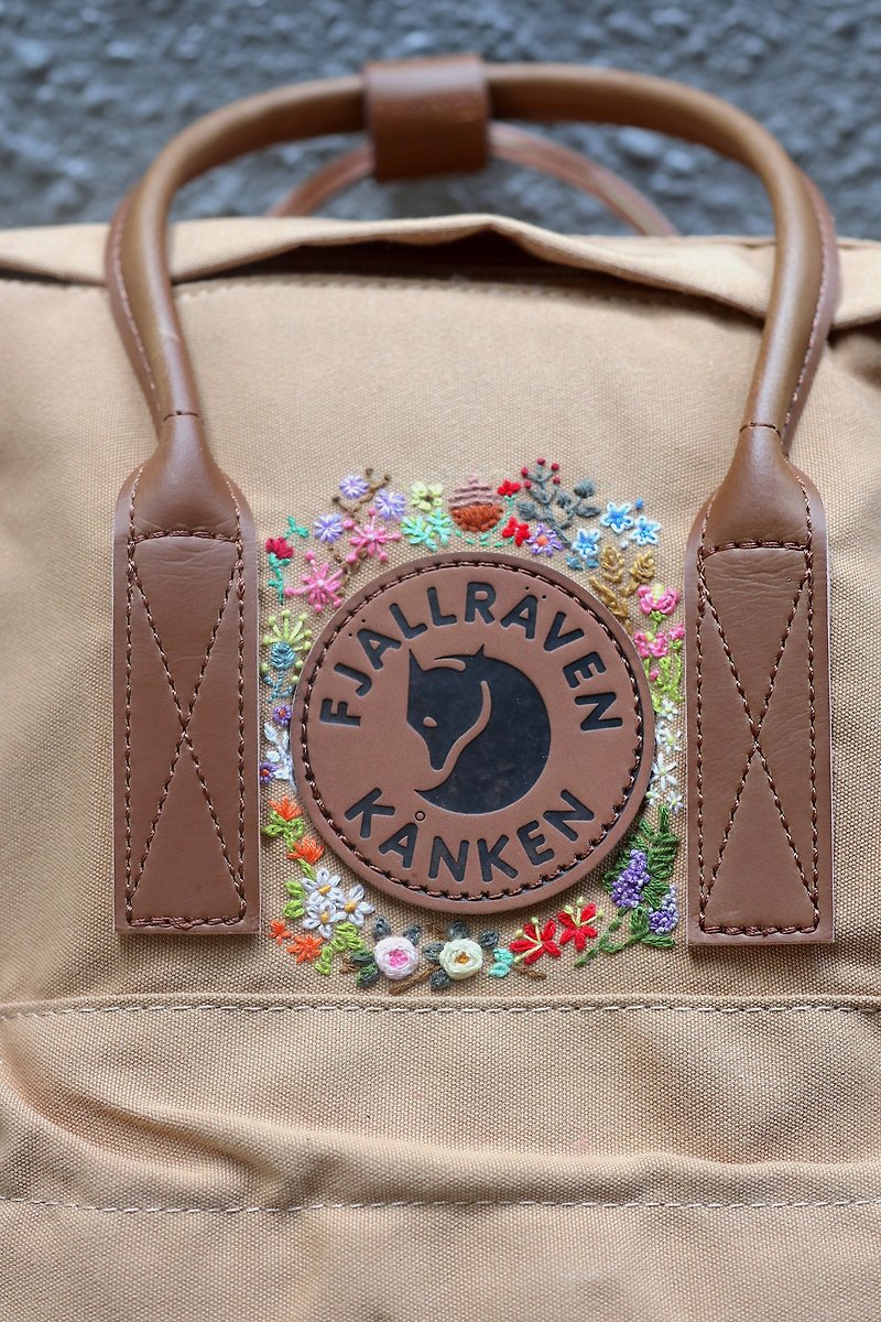 วัสดุกันนำ้ กระเป๋าเป้สะพายหลัง สีกากี - Kanken Embroidery Customized Fangfei Garden-This pattern can be customized but the Khaki bag is out of stock