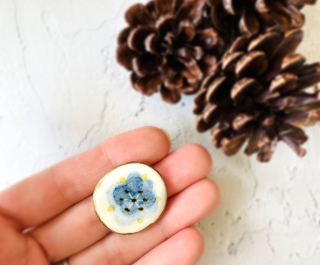 2111. レジン ヘアゴム・ペンダントトップ 月 レジン ヘアゴム - tsumugi工房 | minne byGMOペパボ 国内最大級の