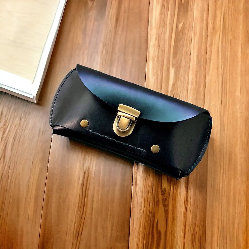 Leather Handmade Gentleman Waist Buckle Mobile Phone Bag/Mobile Phone Bag-Elegant Black - กล่องแว่น - หนังแท้ สีดำ