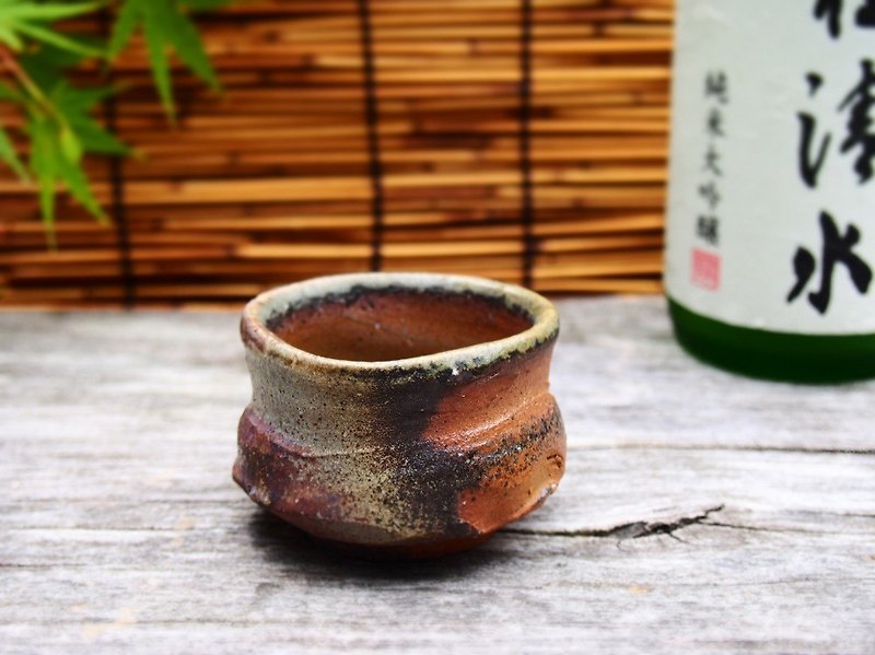 備前焼 ぐい呑み　gi-138 - 花瓶・植木鉢 - 陶器 ブラウン