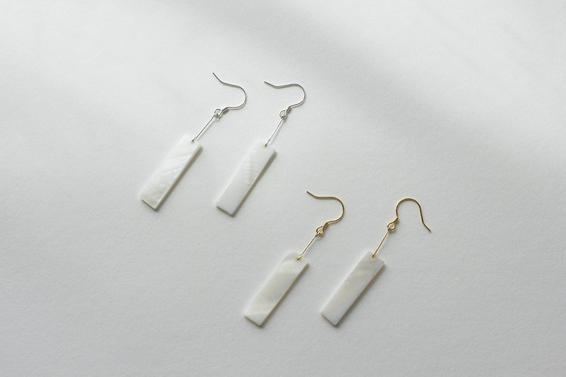 Handmade natural mother-of-pearl rectangle 925 sterling silver stud earrings gold-plated 18k - ต่างหู - เงินแท้ ขาว