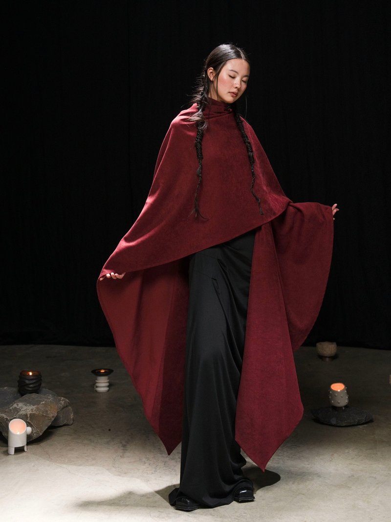新中式復古 / 不規則禪意披風斗篷 - 女大衣/外套 - 其他材質 紅色