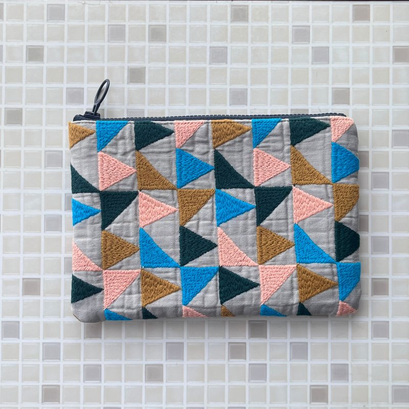 mina perhonen botany  ポーチ　収納袋　カラフル　刺繍 - 化妝包/收納袋 - 棉．麻 多色