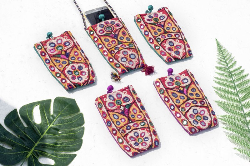 Hand-embroidered mobile phone case, ethnic style card holder, hand-embroidered leisure card case-Indian desert flower embroidery - Phone Cases - Cotton & Hemp Multicolor