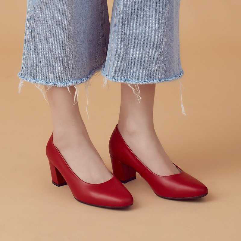 Micro plastic effect! Commuting OK small square-toed mid-heel shoes smoked red full leather - รองเท้าส้นสูง - หนังแท้ สีแดง