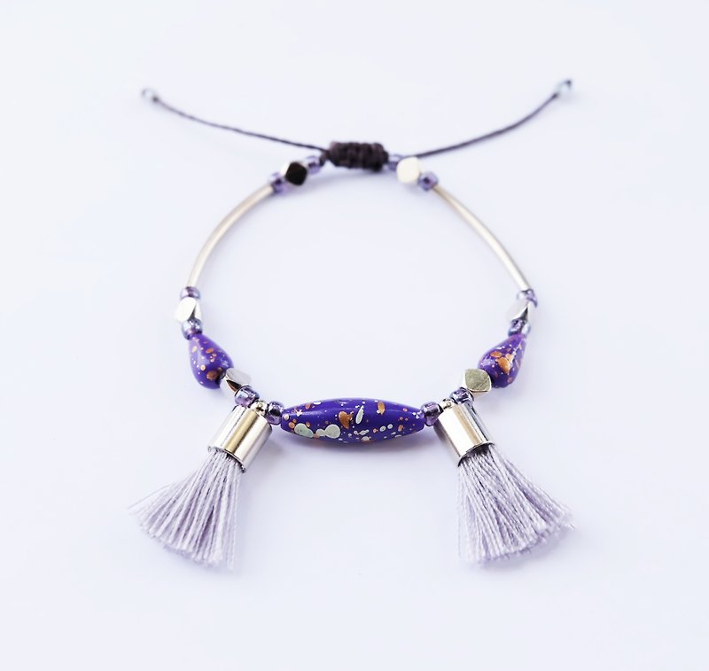 Grey tassel purple painted bead string bracelet - 手鍊/手鐲 - 其他材質 紫色
