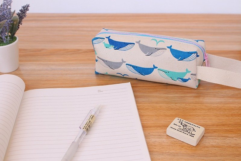 鯨魚手提筆袋/收納袋 萬用袋 鉛筆盒 - 鉛筆盒/筆袋 - 棉．麻 