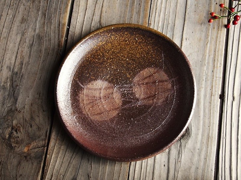 日本岡山備前 陶器 陶盤 sr3-034 (18.5cm) - 碟子/醬料碟 - 陶 咖啡色