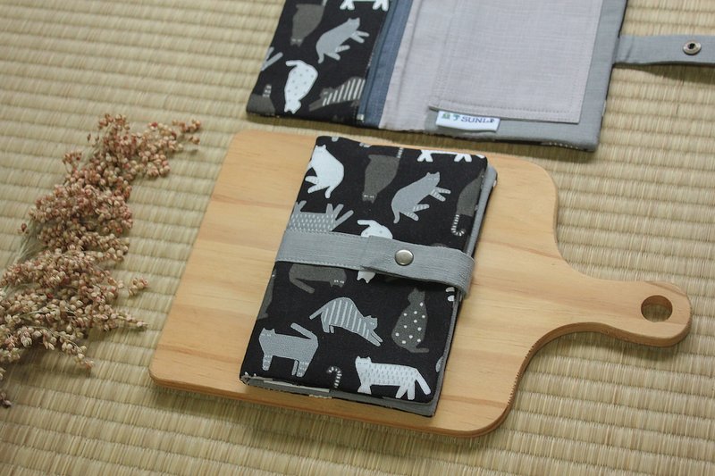 [Cat Day] Passport Holder/Passbook Case - Passport Holders & Cases - Cotton & Hemp Black