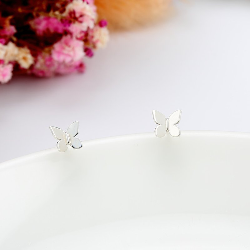 Flying Butterfly s925 sterling silver earrings Birthday Valentine Day gift - ต่างหู - เงินแท้ สีเงิน