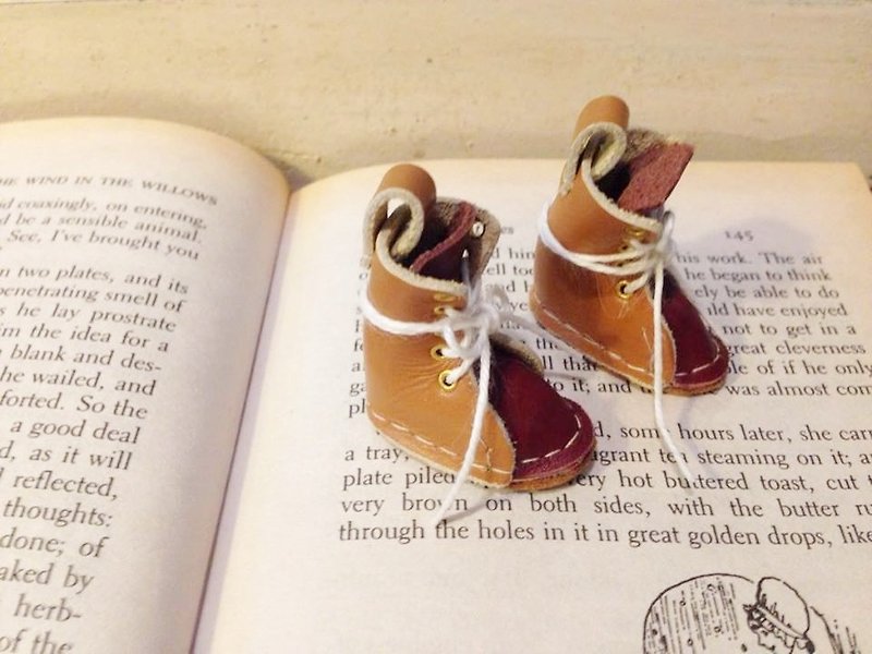 Handmade doll leather boots, small cloth, Licca dolls can be worn - Other - Genuine Leather Brown