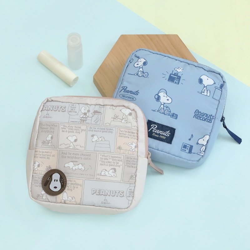 Peanuts Snoopy square storage bag - Snoopy menstrual bag sanitary napkin storage bag portable small bag - กระเป๋าเครื่องสำอาง - เส้นใยสังเคราะห์ หลากหลายสี