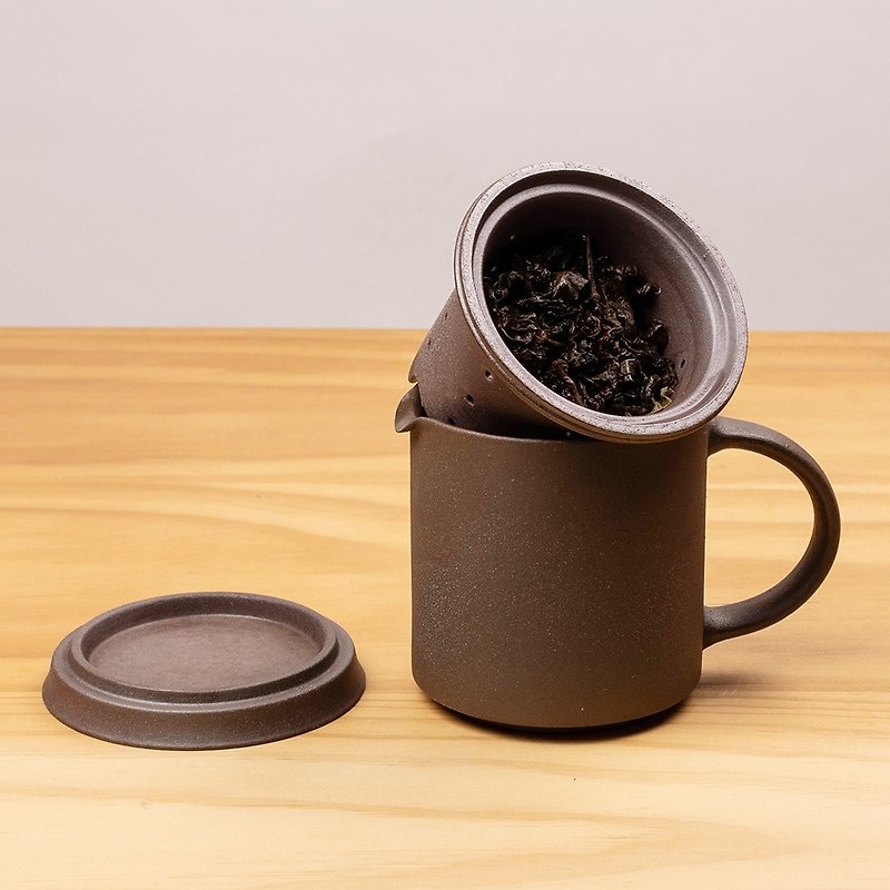 Tao Zuofang│Old Rock Clay Concentric Sharing Cup - Teapots & Teacups - Other Materials Brown