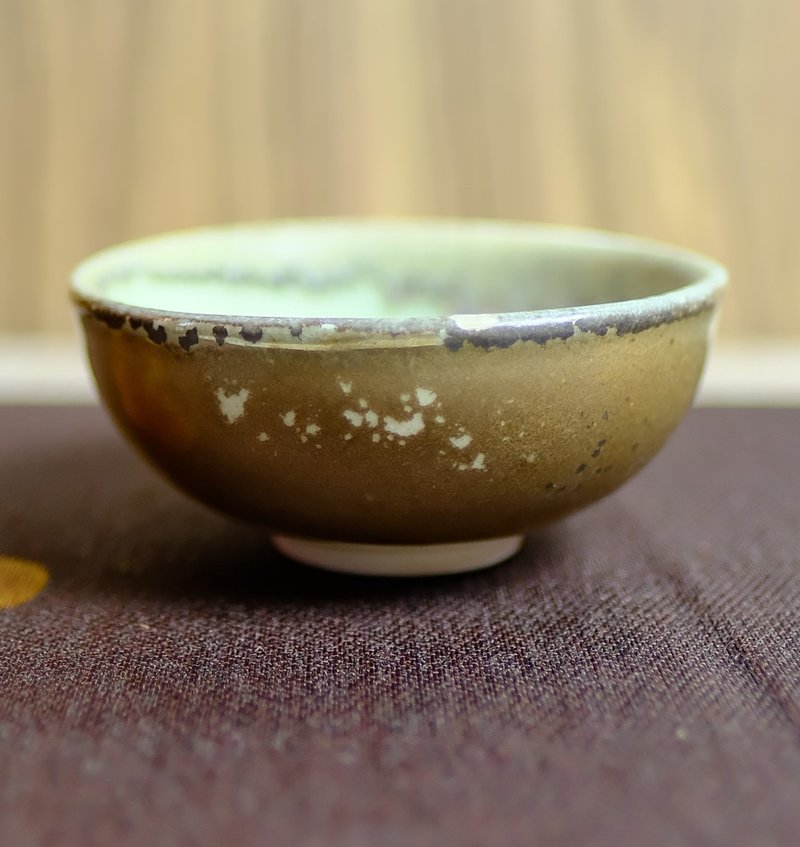 Firewood-fired tea cup - Falling Ash Shino crystal tea cup - Pottery & Glasswork - Pottery 