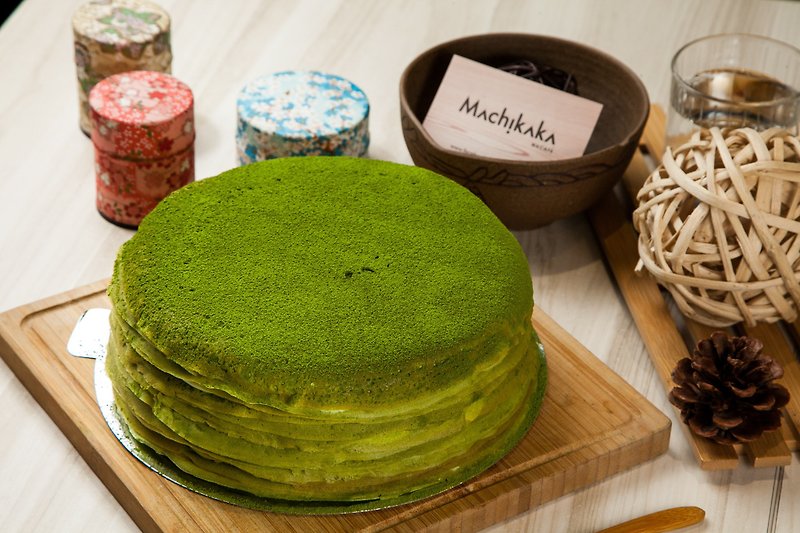 Uji matcha mille-feuille cake with plate fork and modeling candle - เค้กและของหวาน - อาหารสด 