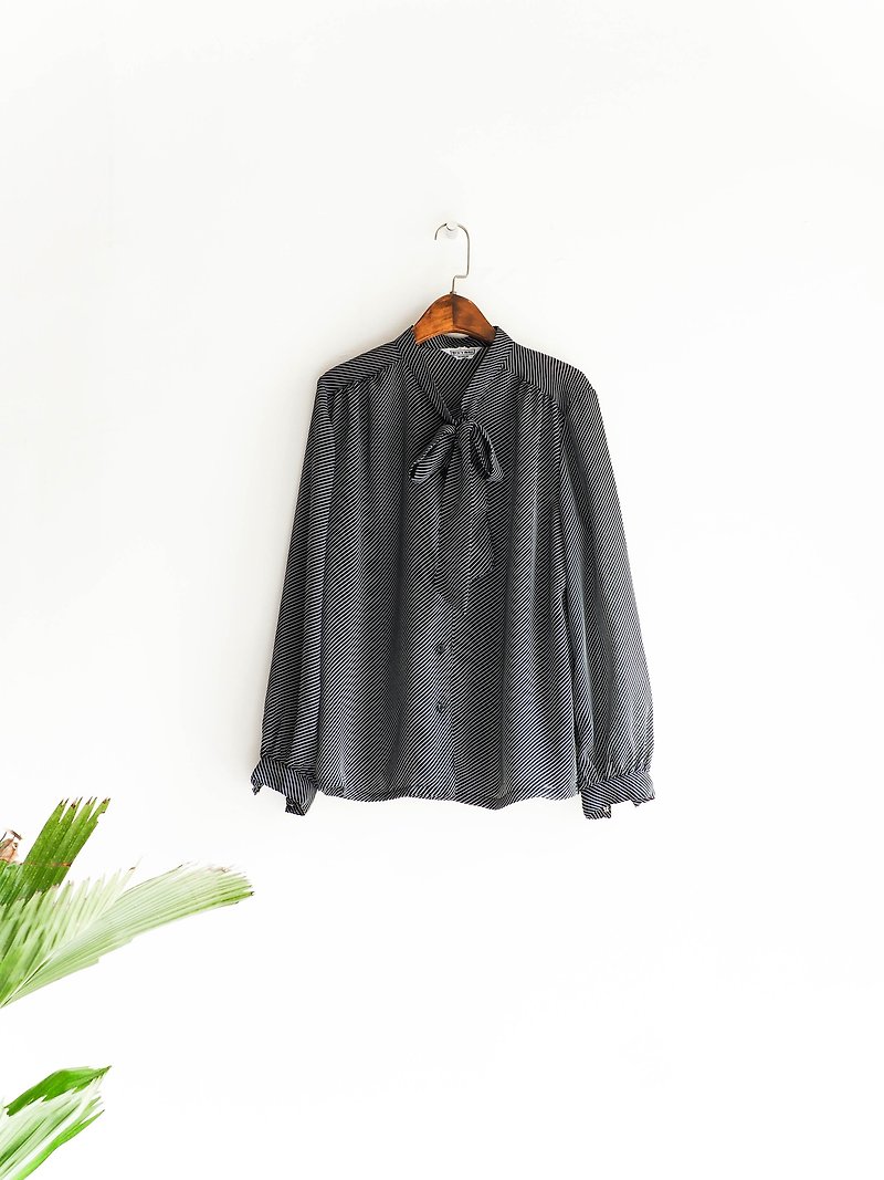 河水山 - 奈良星月斜條紋透膚綁結 古董絲質襯衫外套 shirt oversize vintage - 恤衫 - 絲．絹 黑色