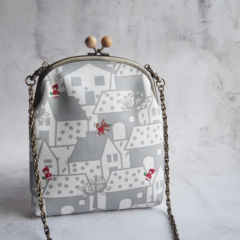 Hinoki buckle mobile phone bag kiss lock bag small cross bag crossbody bag small waste bag - European fairy tale house white - Messenger Bags & Sling Bags - Cotton & Hemp White