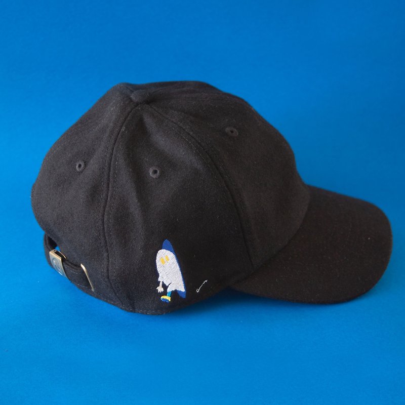 Ghost-chan cap black from the hole - Hats & Caps - Wool Black