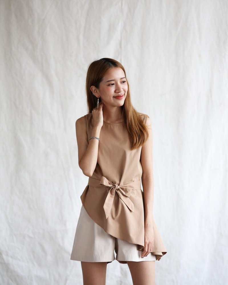 Magnolia Leaf Top (Brown) - 女上衣/長袖上衣 - 棉．麻 咖啡色
