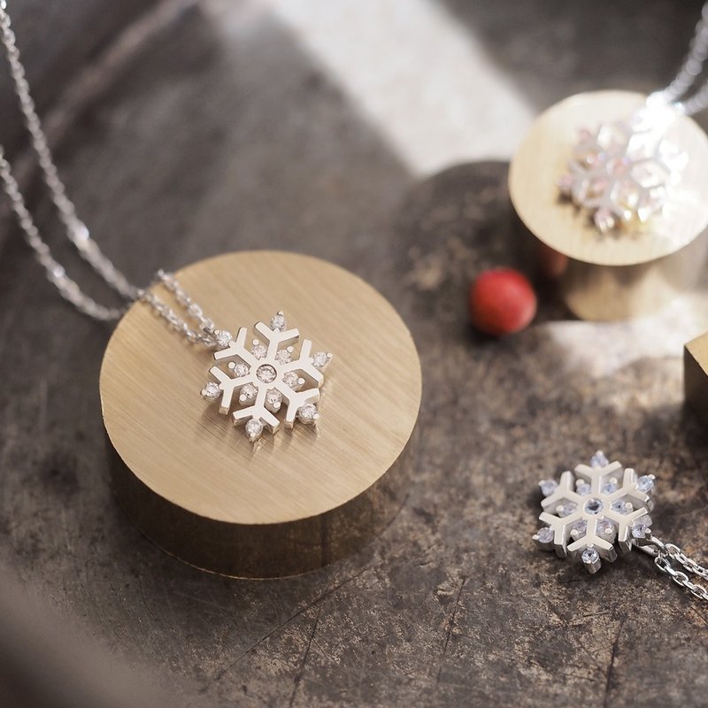 Snowflake Necklace Silver 925 - สร้อยคอ - โลหะ สีเงิน