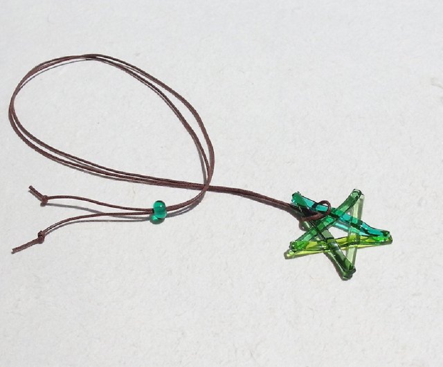 Glass feather (wing [blue green]) necklace [string color and length can be  chosen] [made to order] - Shop Happy Glass Caprice Necklaces - Pinkoi