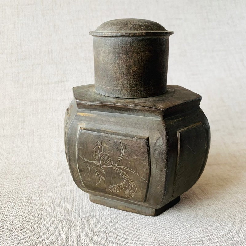 中國 清代厚錫花鳥雕飾茶罐 │ 金屬工藝品 古典 雅致 古件 老物 - 其他 - 其他金屬 銀色