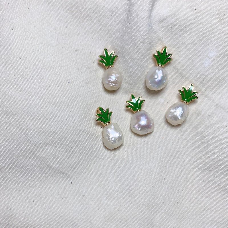 Small Pineapple Natural Pearl Pendant - Necklaces - Pearl 