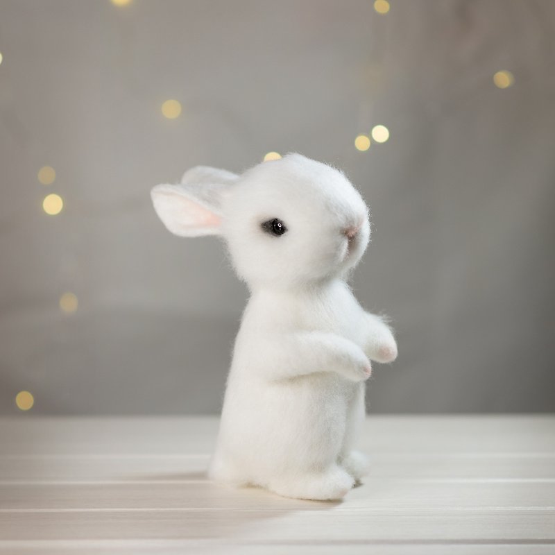 羊毛 玩偶/公仔 白色 - White rabbit felted toy , rabbit lover gift , wedding decor