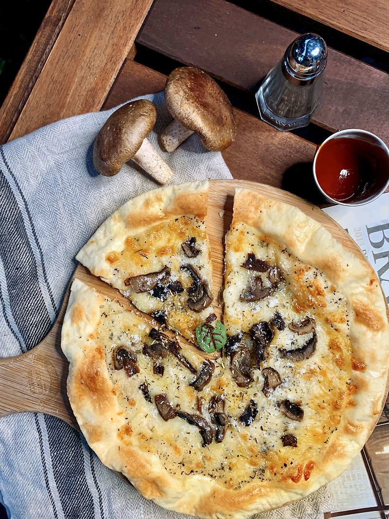 Black Truffle Mushroom 8-Inch Hand Thin Crust Pizza │ Bunafei Belgian Beer Restaurant - อื่นๆ - อาหารสด 