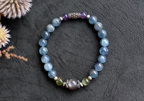 CaWaiiDaisy Handmade Jewelry 冰藍色藍晶石+黑太陽石+綠磷灰石純銀水晶手鍊
