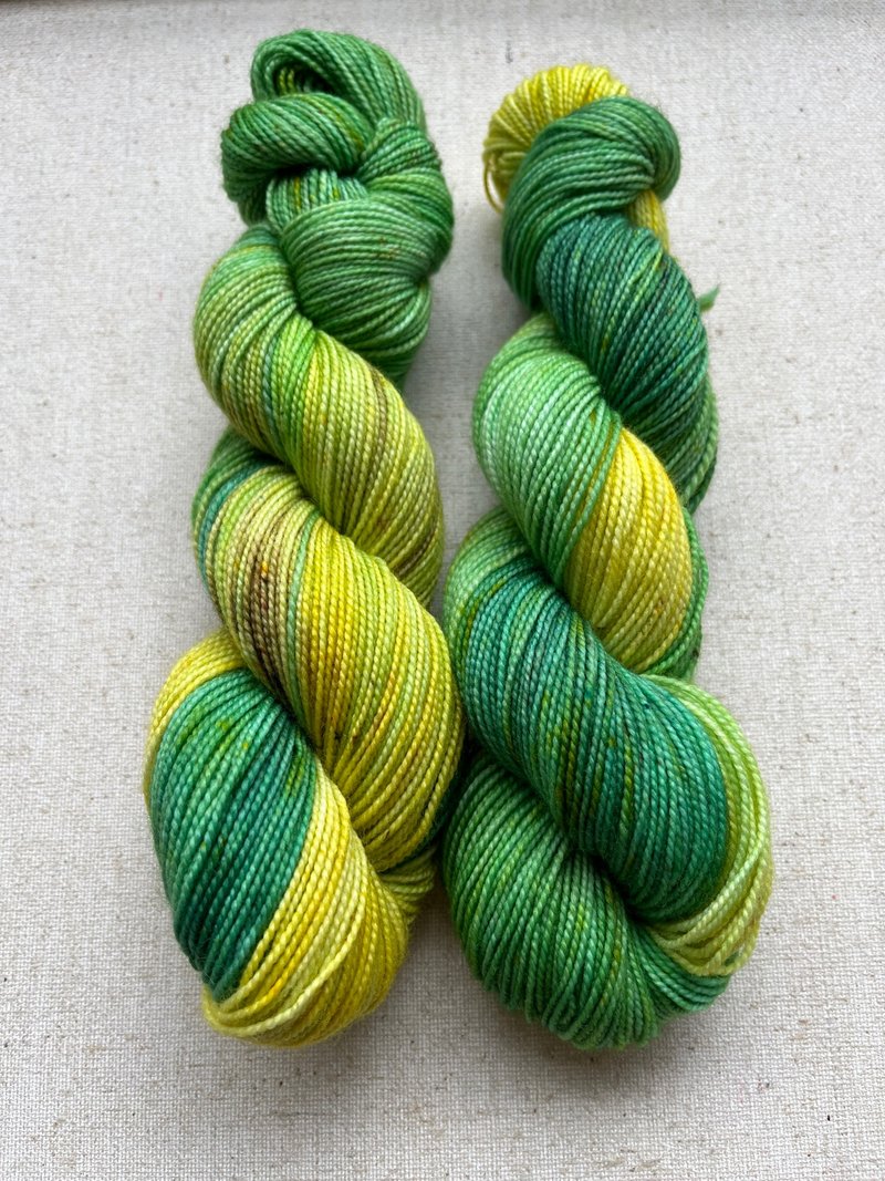 手染め毛糸 - 木漏れ日 - 編み物/刺繍/羊毛フェルト/裁縫 - ウール グリーン