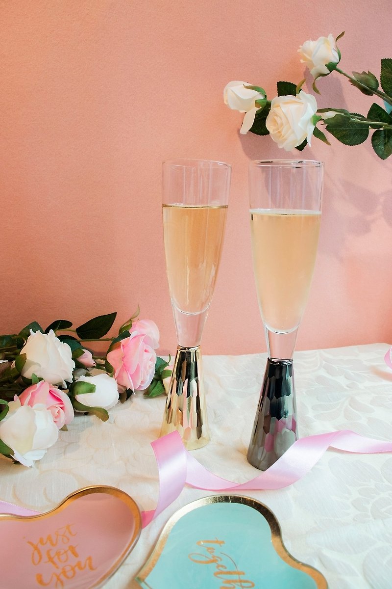 【Eternal Love Champagne Pair Glasses】│Party│Valentine's Day│Wine Glasses│Wedding Gift - แก้วไวน์ - แก้ว สีทอง