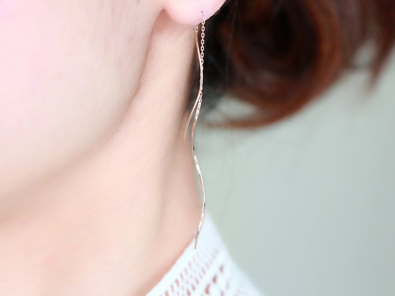 K10 rose gold- solid gold nuance wave pierced earrings - 耳環/耳夾 - 其他金屬 粉紅色