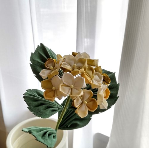 ◇タビ様専用◇ちりめん細工◇紫陽花9つオーダー品◇ - メルカリ
